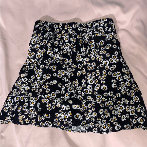 Sunflower Ruffled Mini Skirt Small - Picture 4 of 5